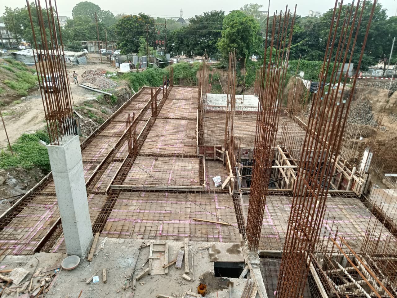 Central Square: 9-Storey Tower, Kiran Realties
